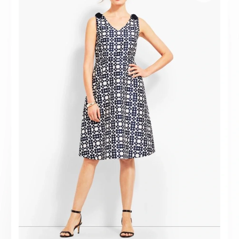 RSVP by Talbots Navy Blue & White Jacquard Daisy-Print Fit‎ & Flare Dress Size 8